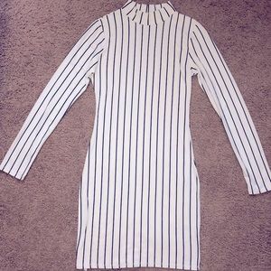 NEVER WORN BODY CON White & Black dress Women’s Sz S